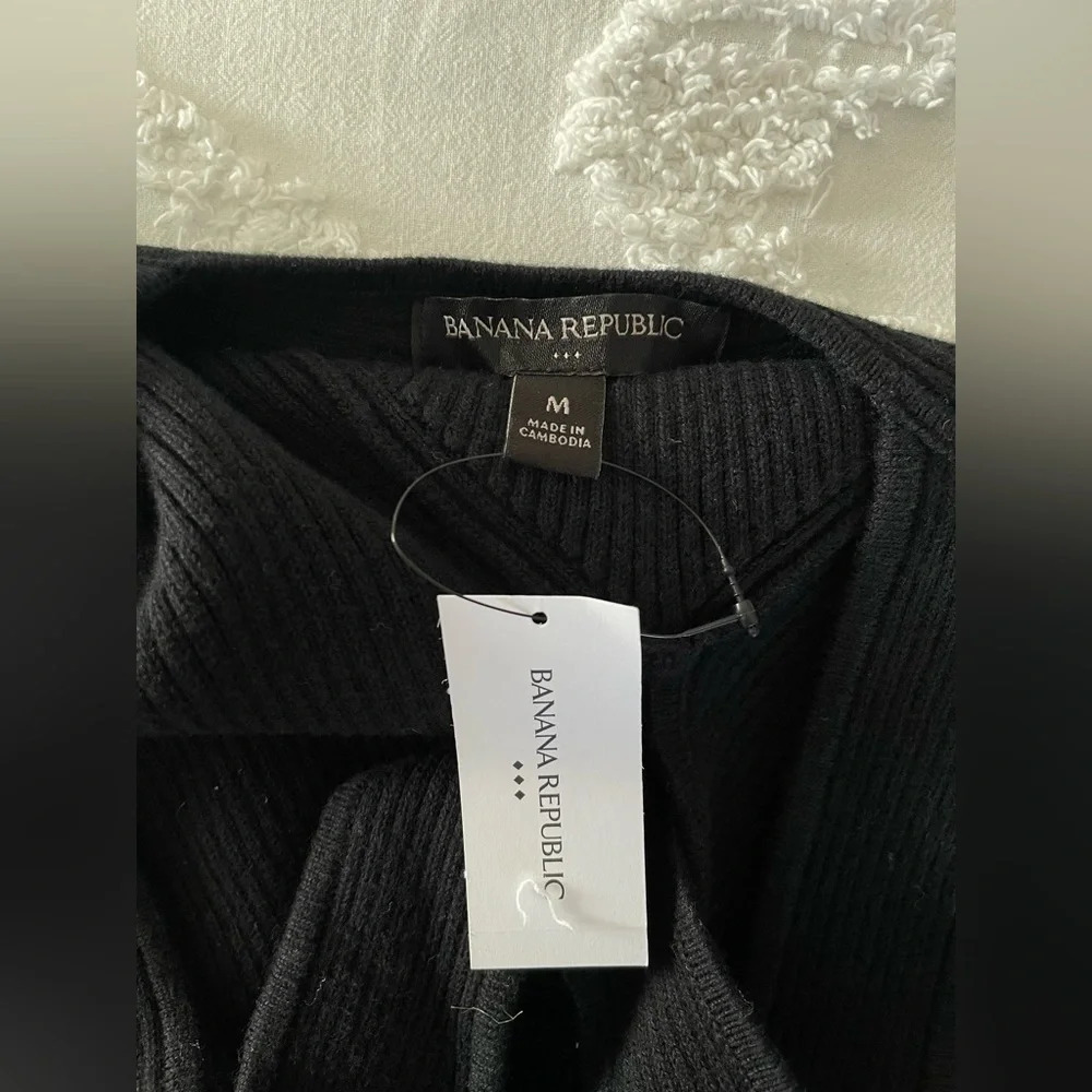 Banana Republic Ribbed Cross-Front Tank - Picture 4 of 10